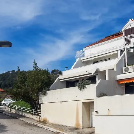 Apartment Luxury Lana